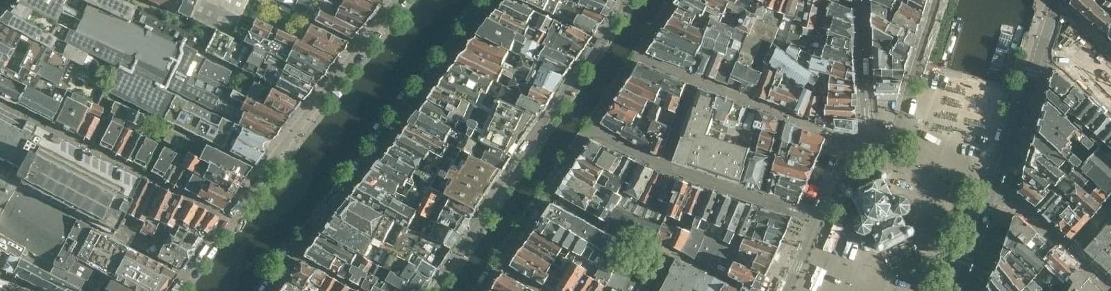 Luchtfoto van Burgwallen-Oost