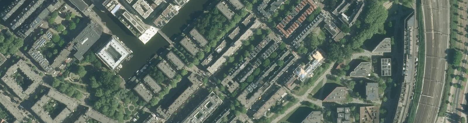Luchtfoto van Czaar Peterbuurt