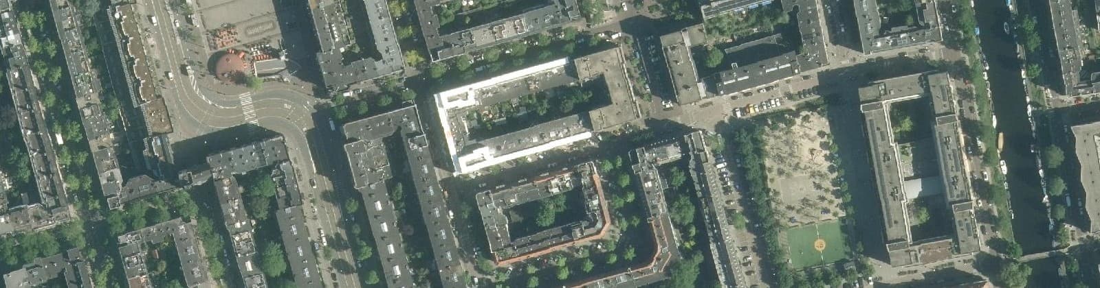 Luchtfoto van Balboaplein e.o.