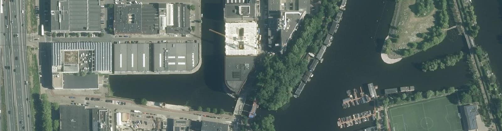 Luchtfoto van Bedrijventerrein Schinkel