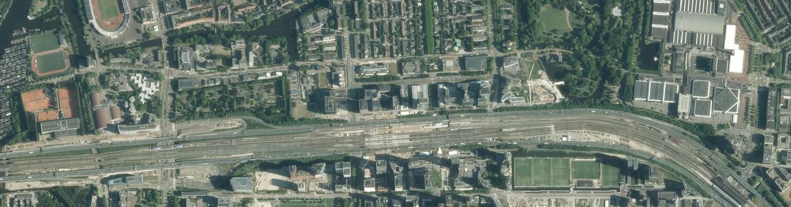 Luchtfoto van Zuidas-Noord