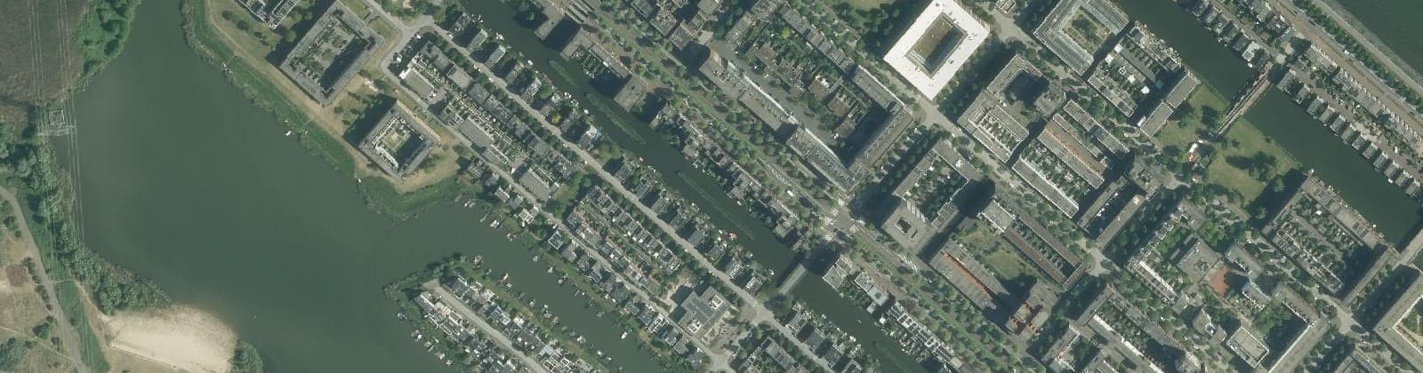 Luchtfoto van Rieteilanden-West