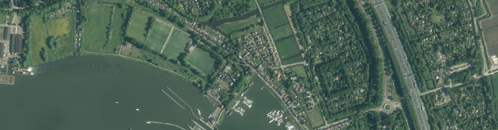Luchtfoto van Schellingwoude-Oost