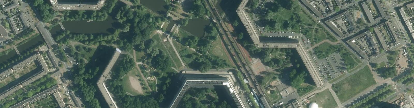 Luchtfoto van Bijlmermuseum-Zuid