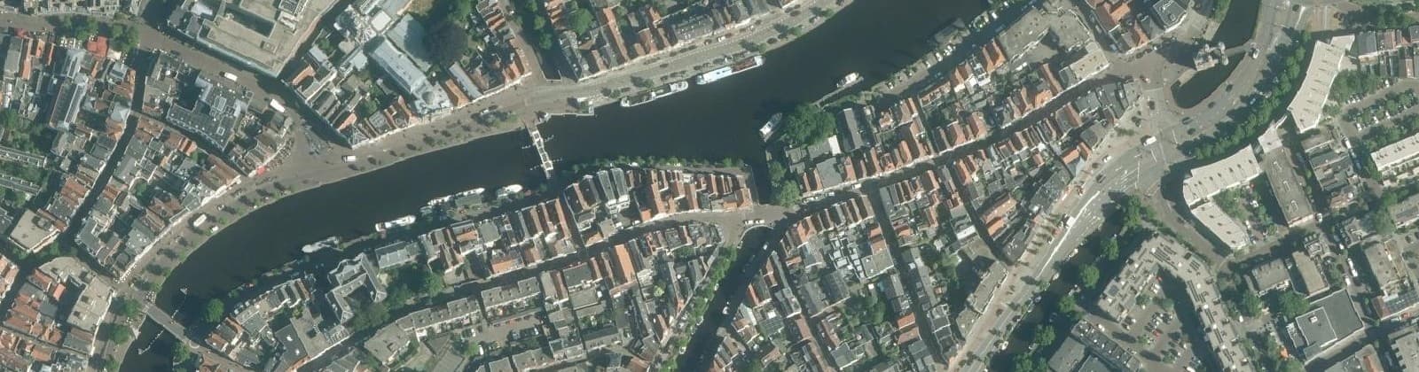 Luchtfoto van Burgwal