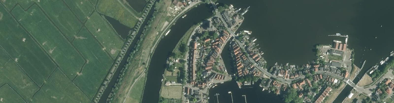 Luchtfoto van Oud Spaarndam