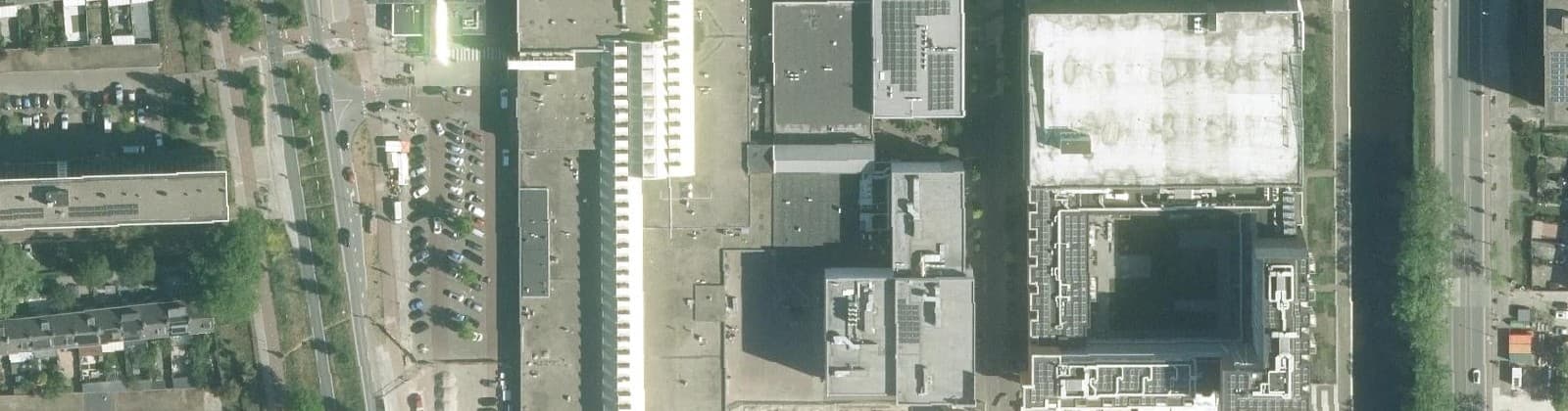 Luchtfoto van Winkelcentrum Schalkwijk