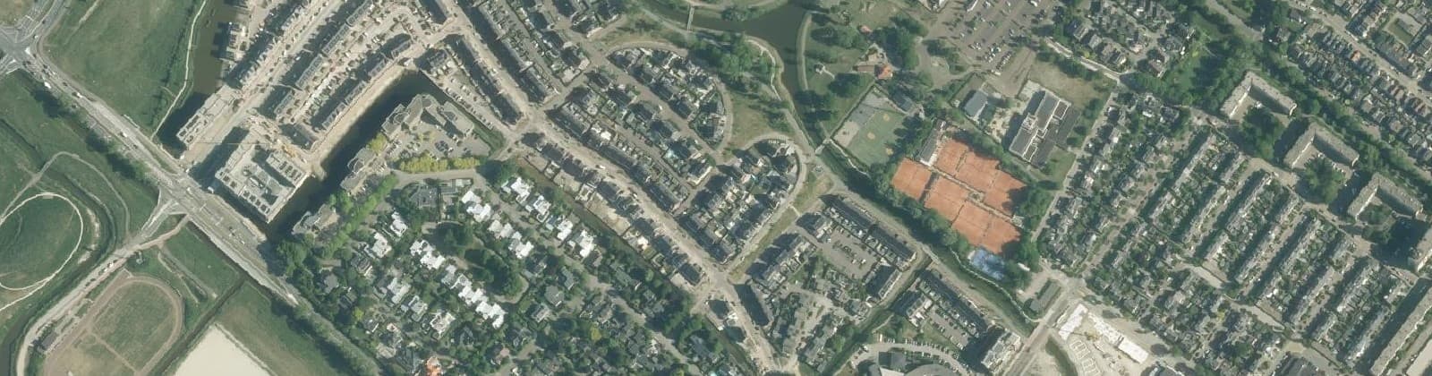Luchtfoto van Badhoevedorp Bouwlust