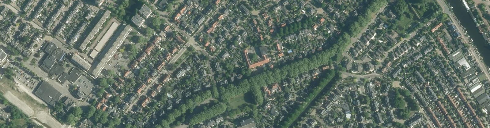 Luchtfoto van Badhoevedorp Centrum