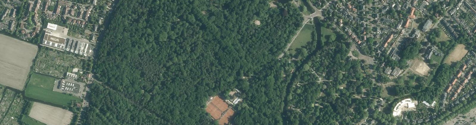 Luchtfoto van Van Merlenbuurt en Valkenburgerplein e.o
