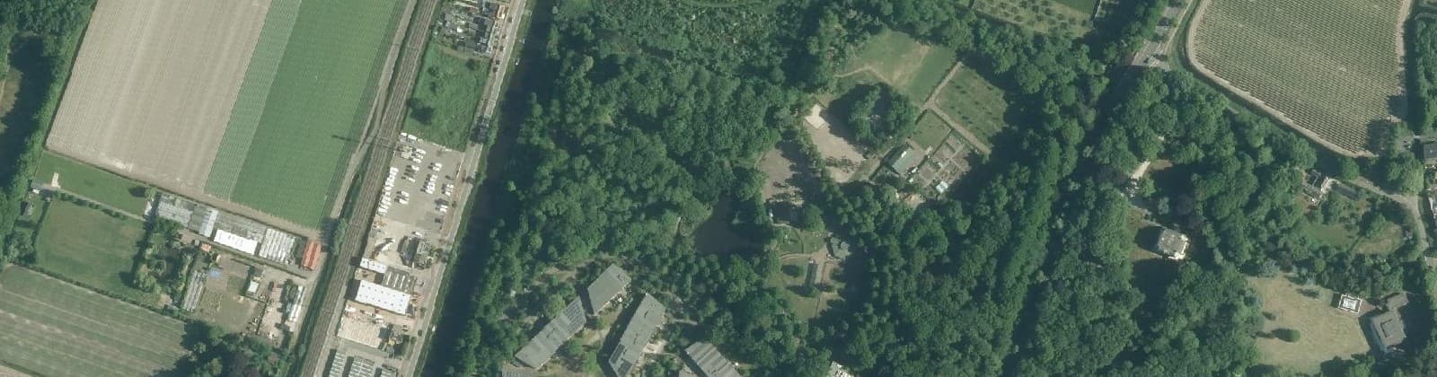 Luchtfoto van Manpad en Hartekamp