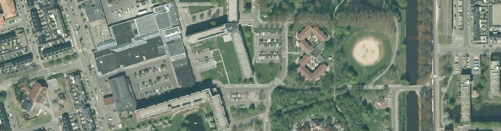 Luchtfoto van Schooten-Centrum