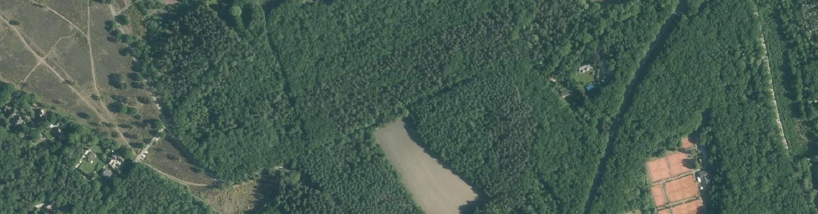 Luchtfoto van IJzeren veld