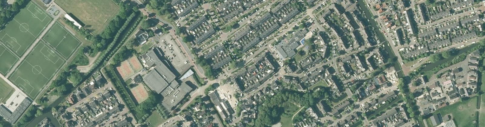 Luchtfoto van Medemblik Randwijk en Gildenwijk