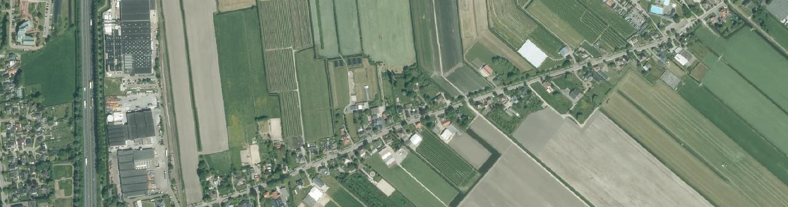 Luchtfoto van Wognum Oosteinde