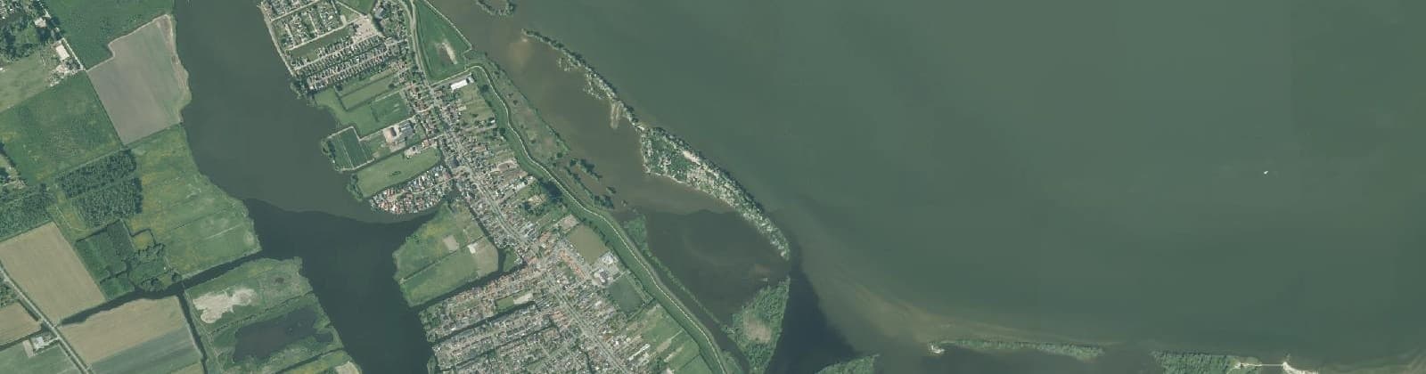 Luchtfoto van Wervershoof Vooroever