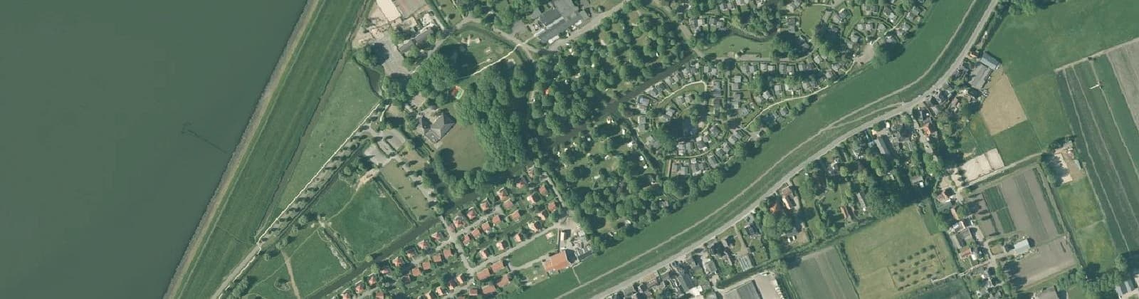Luchtfoto van Andijk Grootslag en IJsselhof