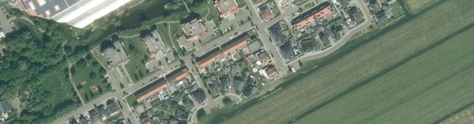 Luchtfoto van Hoogwoud Oost