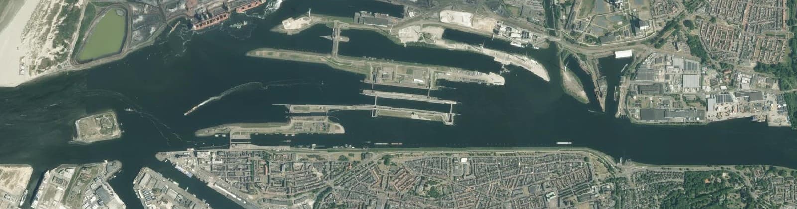 Luchtfoto van Oud-IJmuiden
