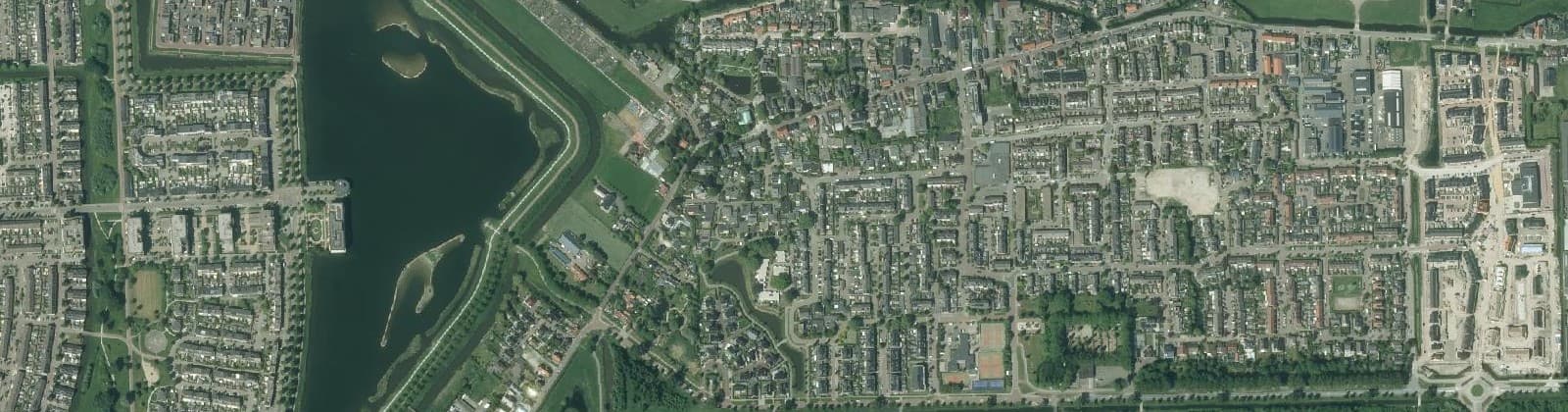 Luchtfoto van Benthuizen Dorp-West