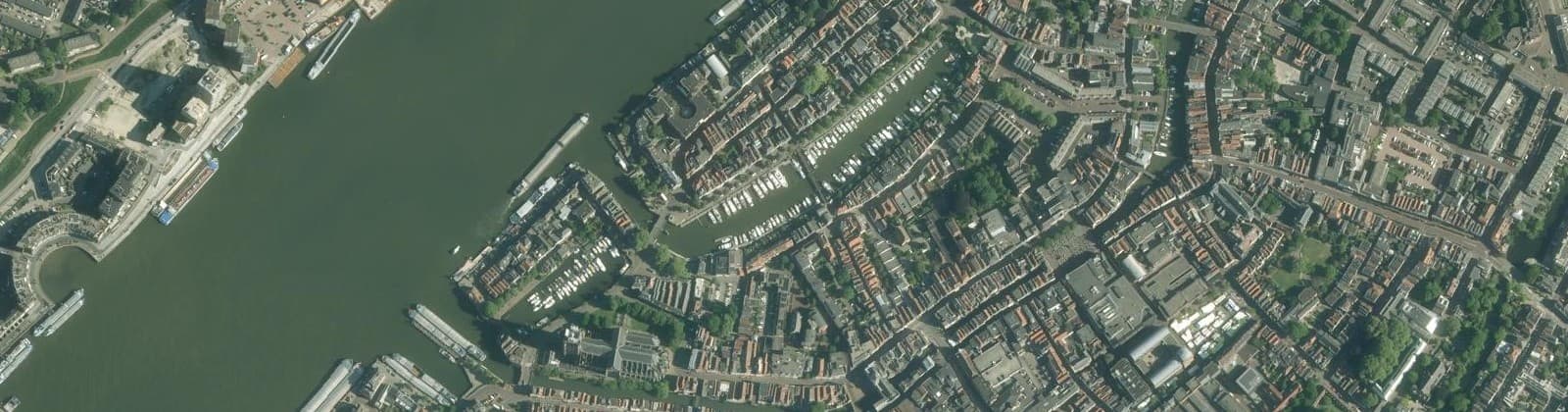 Luchtfoto van Groenmarkt en omgeving