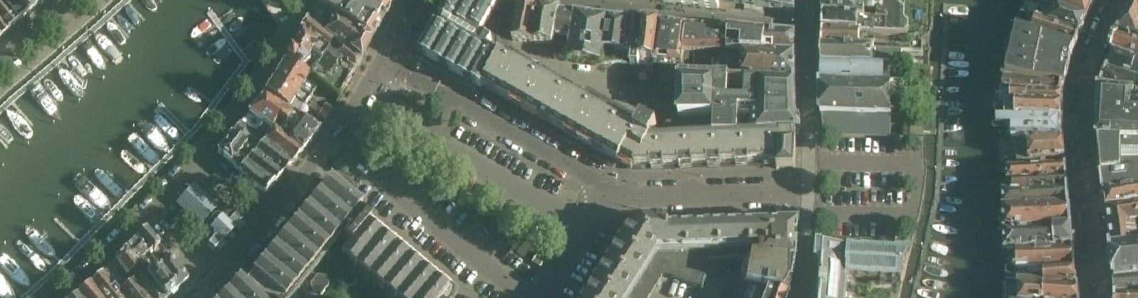 Luchtfoto van Grote Markt en omgeving