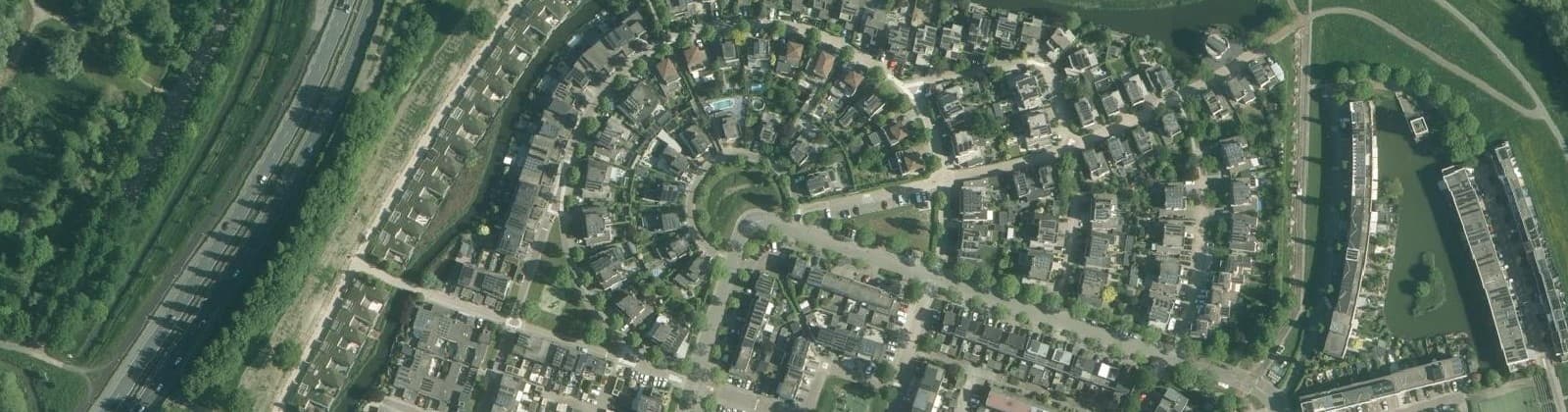 Luchtfoto van Iroko en omgeving