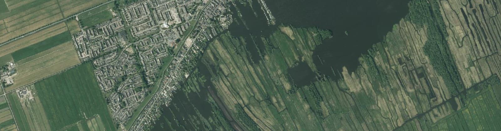Luchtfoto van Nieuwkoop Lintbebouwing