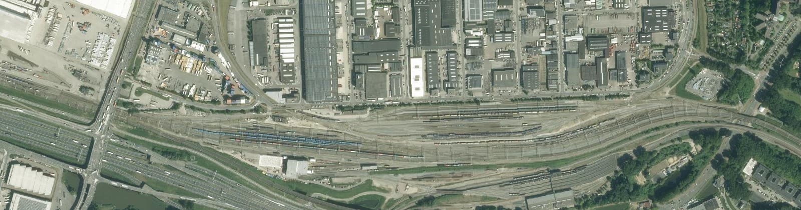 Luchtfoto van Waalhaven Zuid