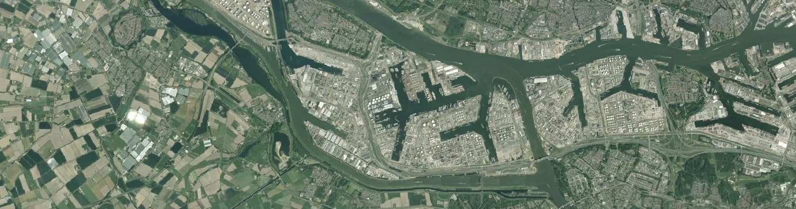 Luchtfoto van Botlek
