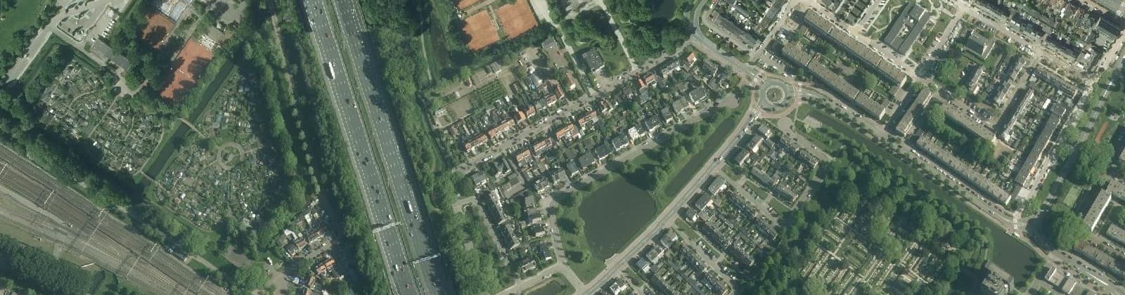 Luchtfoto van Officiervliet-West