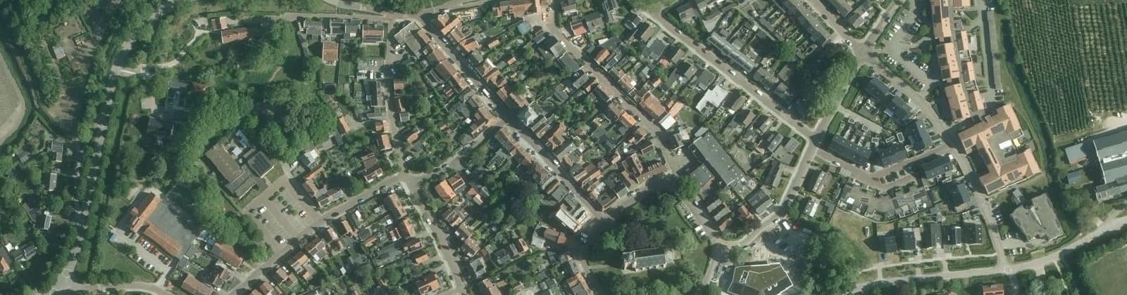 Luchtfoto van 's-Heer-Arendskerke