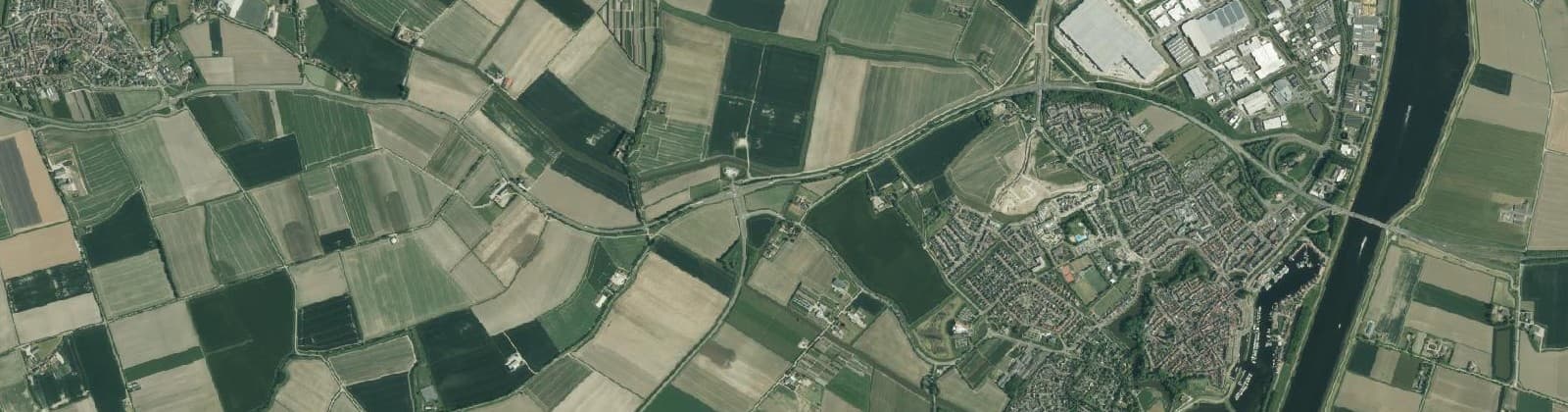 Luchtfoto van Verspreide huizen Tholen