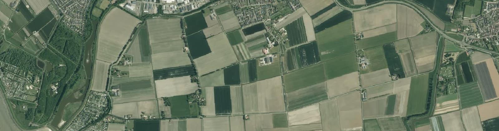 Luchtfoto van Verspreide huizen Scherpenisse