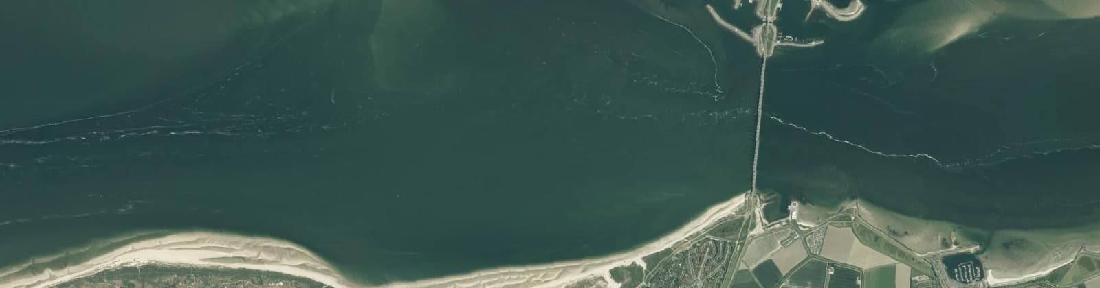 Luchtfoto van Verspreide huizen Vrouwenpolder