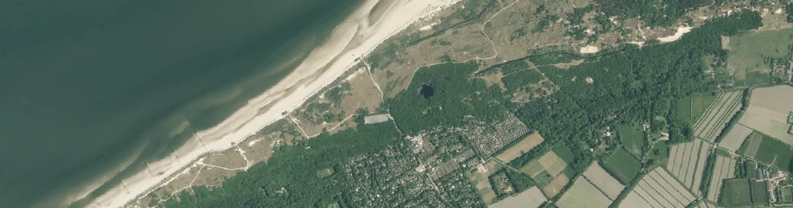 Luchtfoto van Verspreide huizen in het Noorden