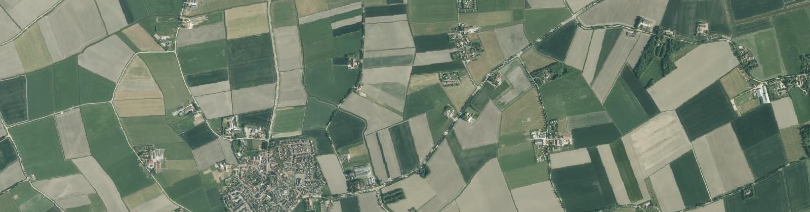 Luchtfoto van Verspreide huizen Meliskerke