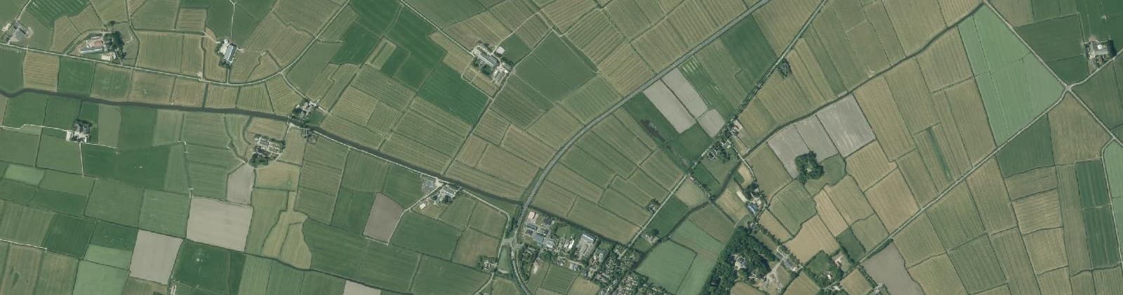 Luchtfoto van Verspreide huizen Aldtsjerk