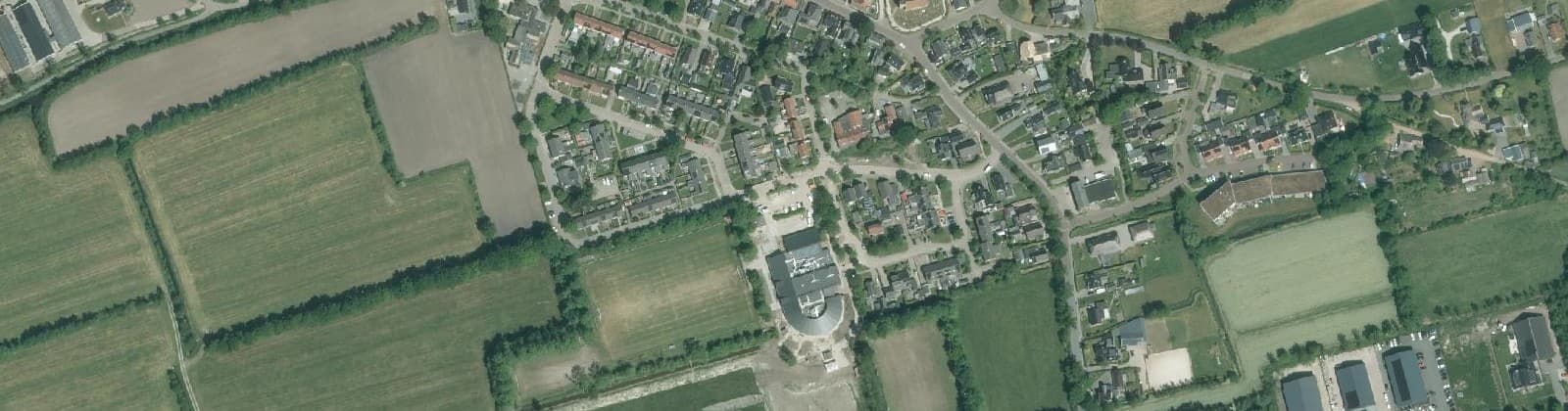 Luchtfoto van Jistrum