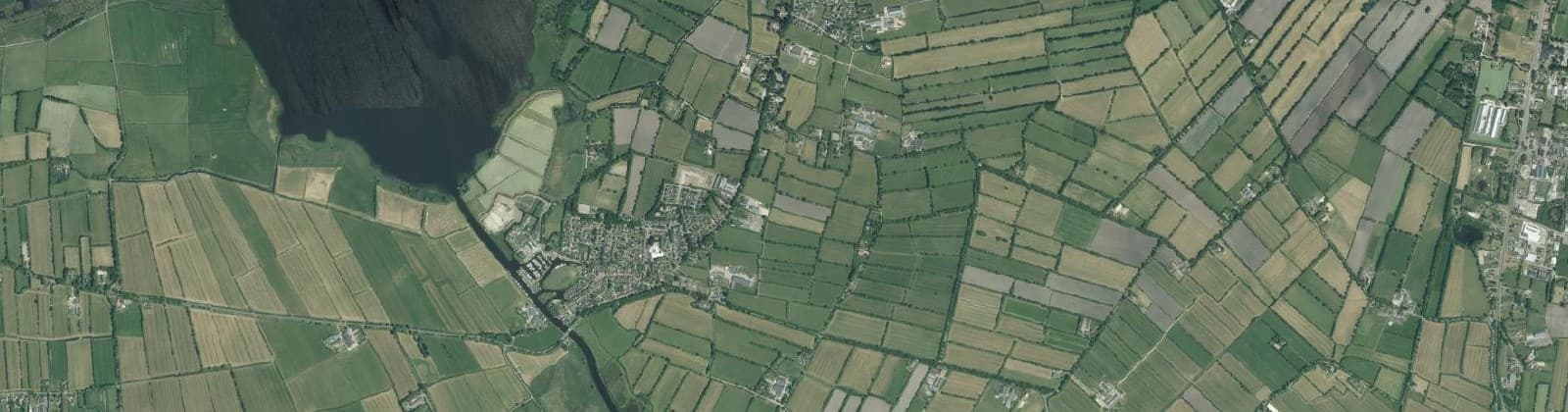 Luchtfoto van Verspreide huizen Eastermar