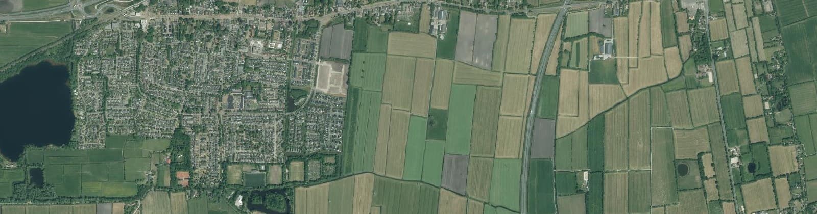 Luchtfoto van Verspreide huizen Hurdegaryp