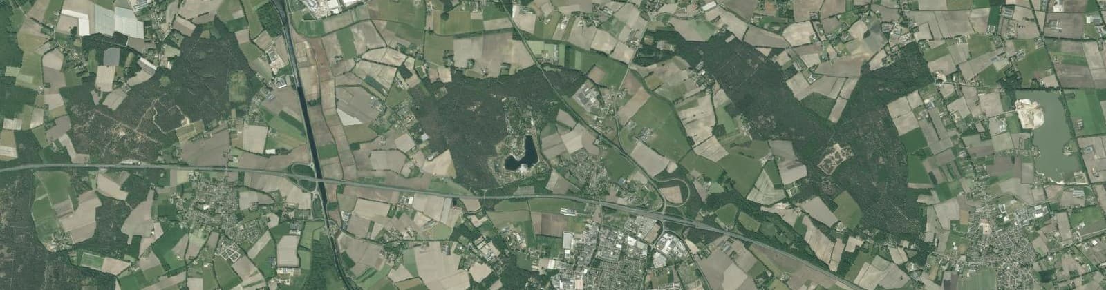 Luchtfoto van Verspreide huizen Ommel