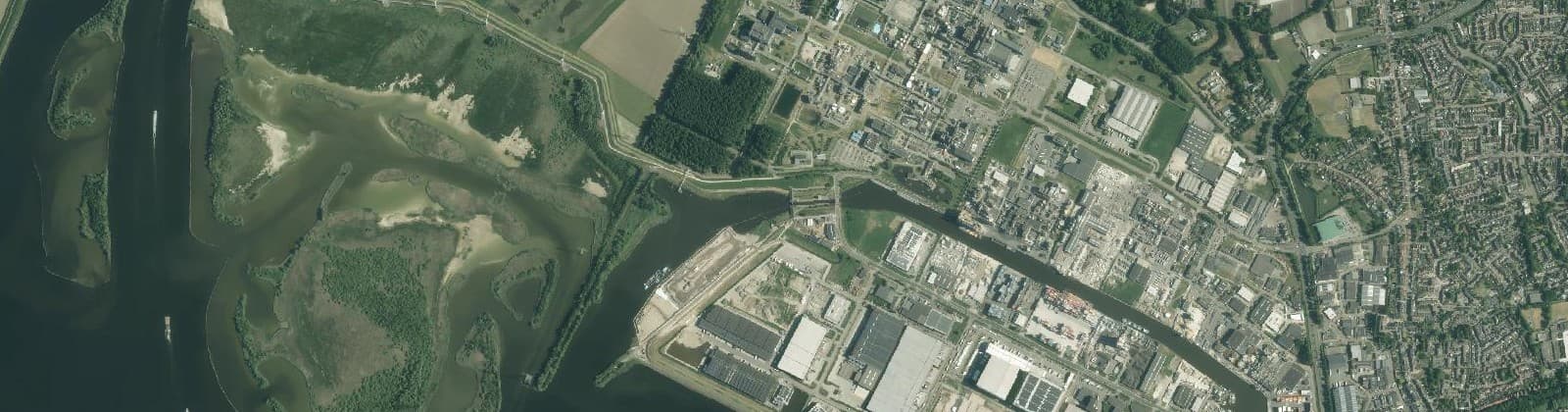 Luchtfoto van Waterfront-Industriegebied
