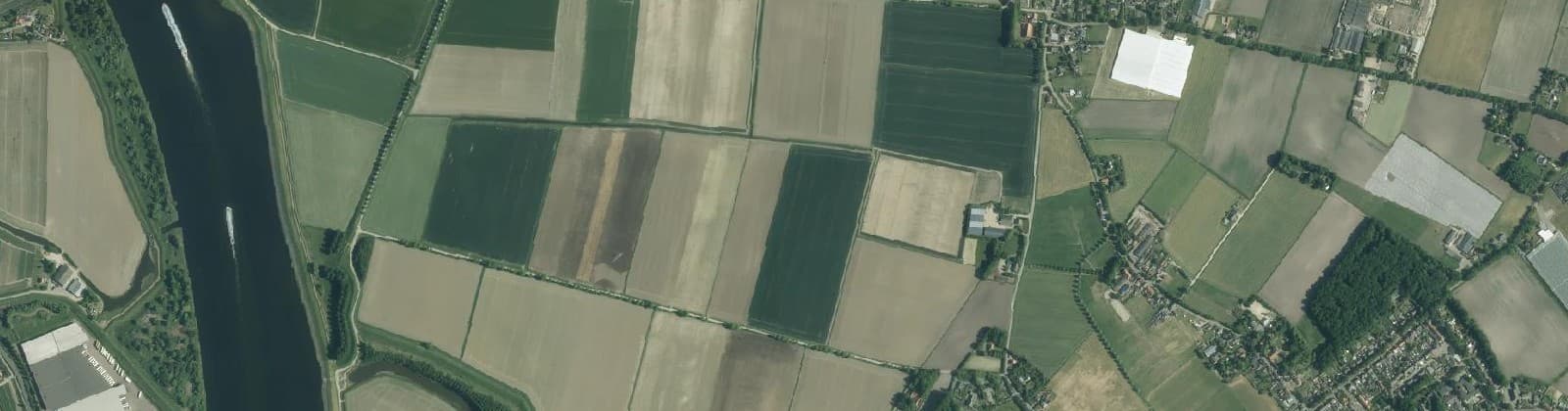 Luchtfoto van Verspreide huizen Oud Glymespolder