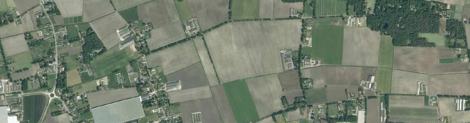 Luchtfoto van Verspr.h. Bovenstehuis en Peelsehuis