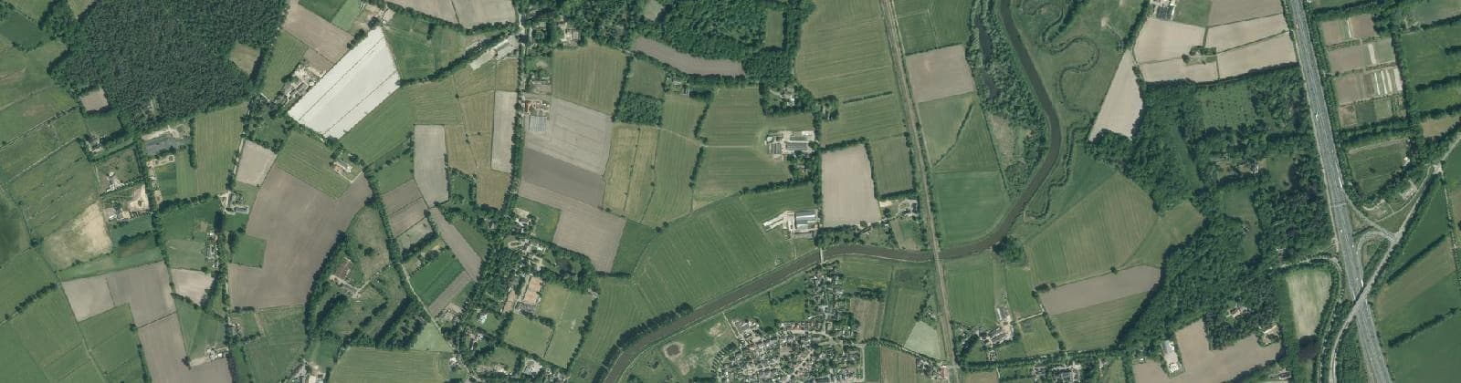 Luchtfoto van Verspr huizen Esch