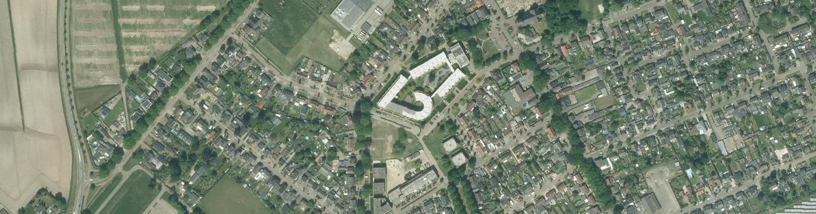 Luchtfoto van Sint Jozefparochie-West