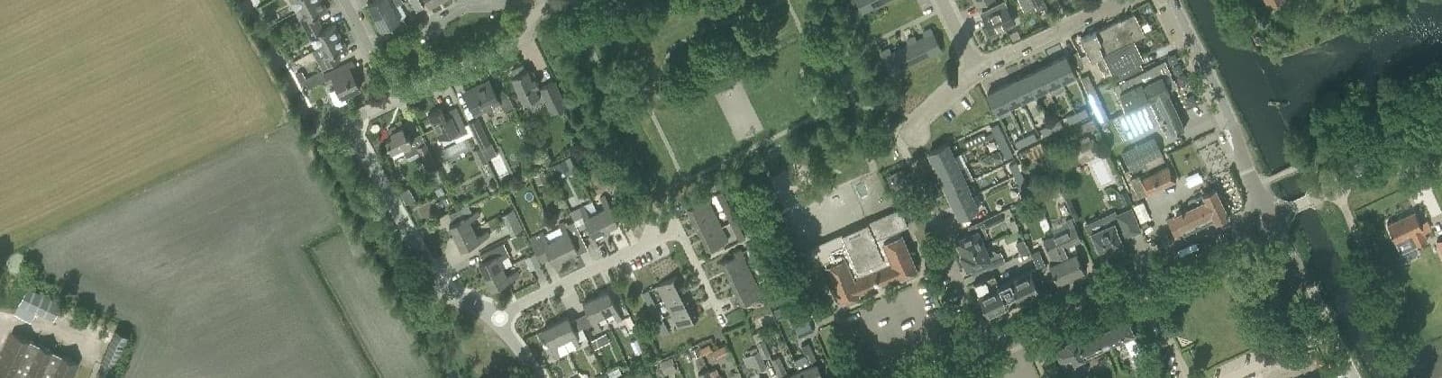 Luchtfoto van Helenaveen kern