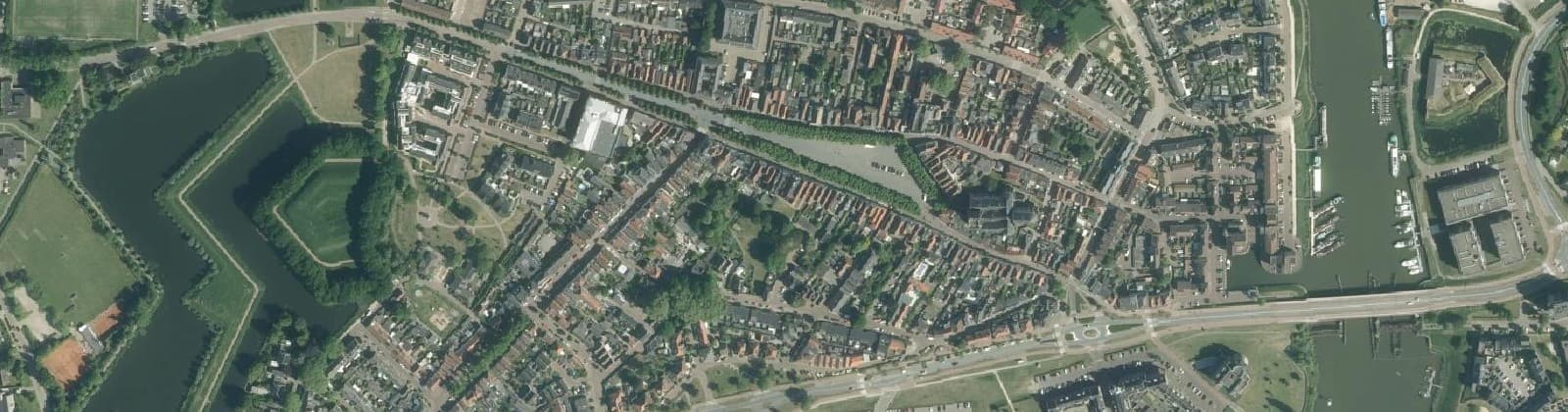 Luchtfoto van Geertruidenberg-Kom