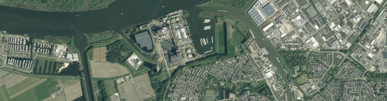 Luchtfoto van Industrieterrein Dongeoever Amerkant